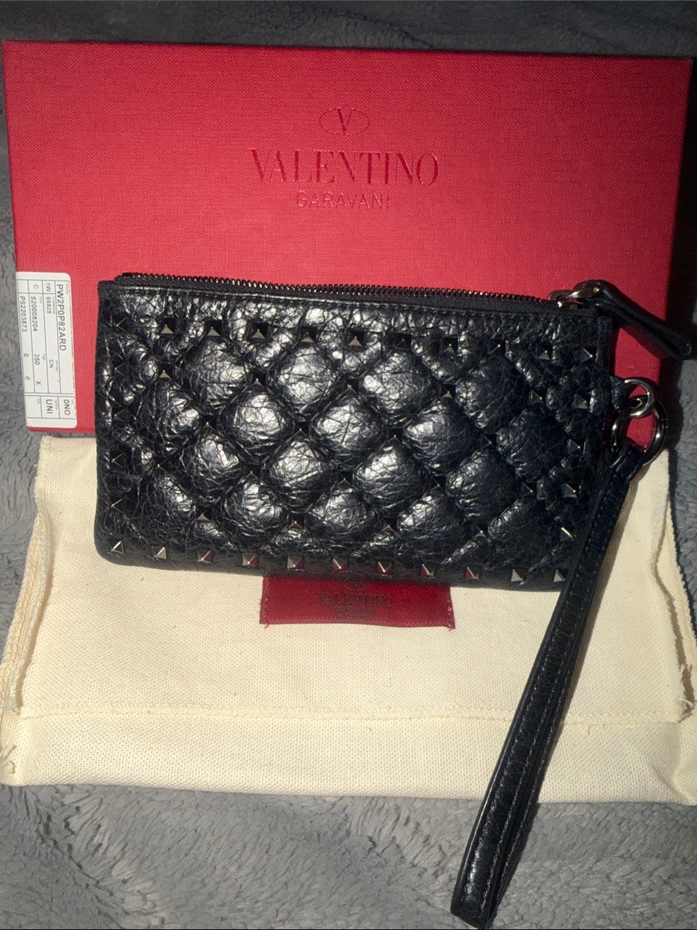 Preloved Valentino Garavani Black Craquele Nappa Rockstud spike Clutch